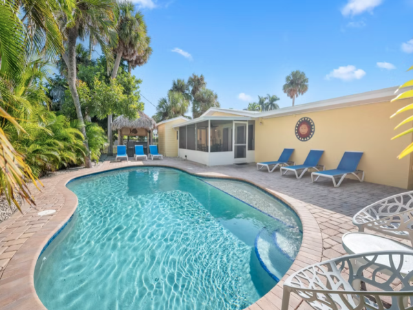Beachside Retreat 4-Bedroom Home Rental - Your Perfect Island Getaway